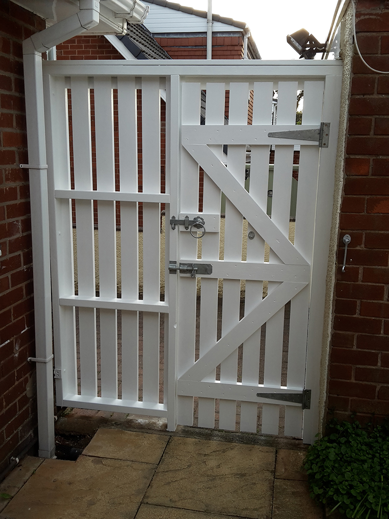 Replacement Of Rotten Garden Gate/Side Panel
